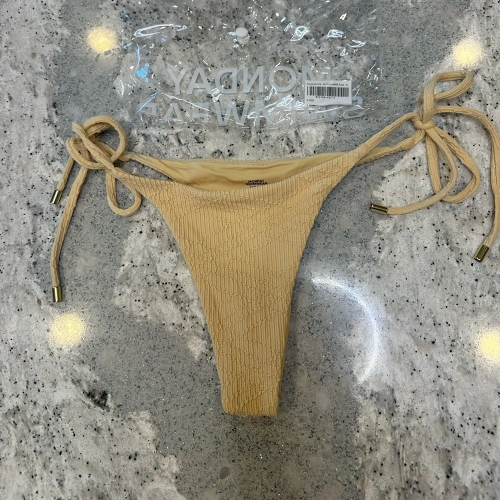 Monday Swimwear Palma Bottom Raffia Summer Plaid Size Medium